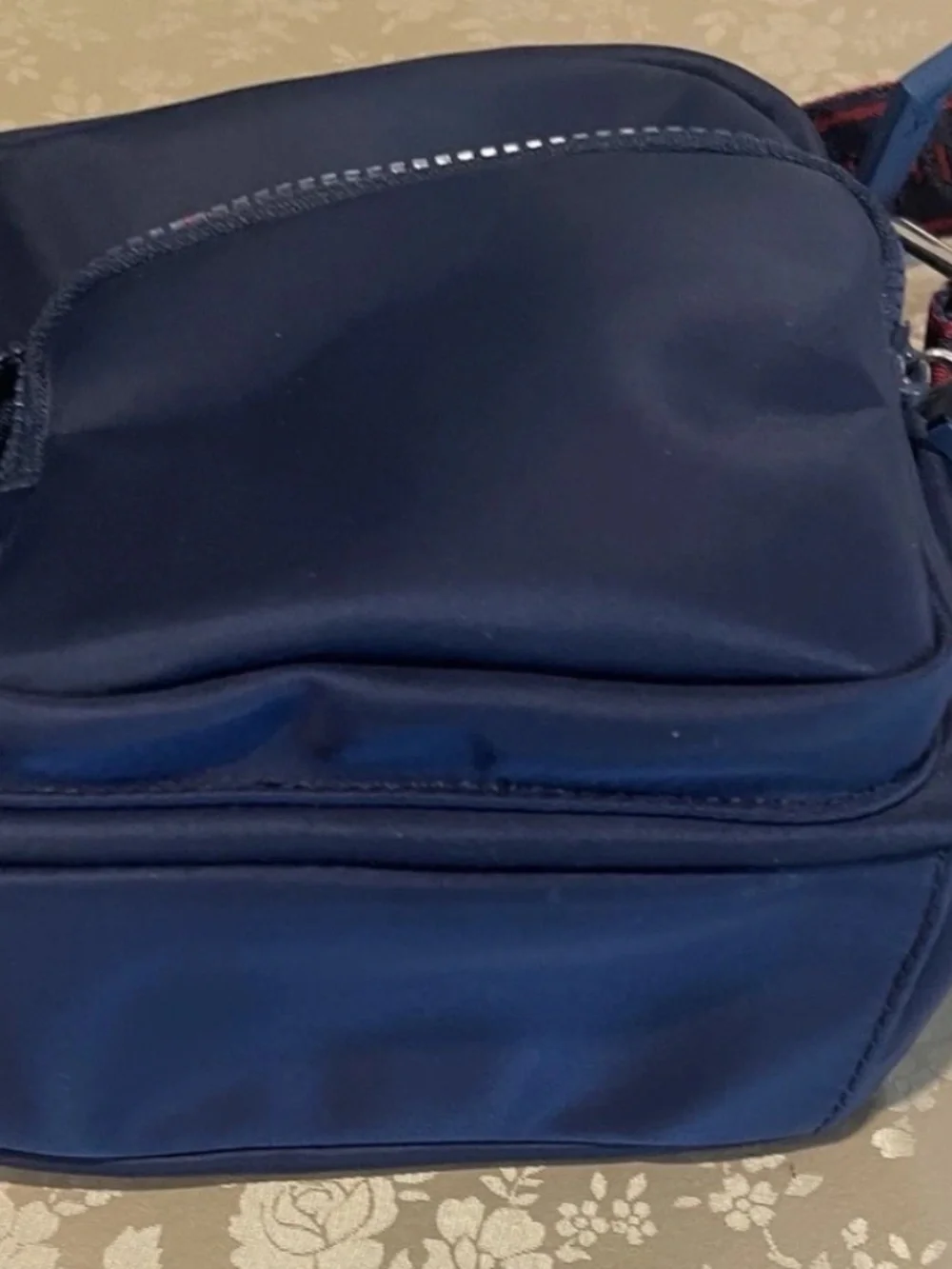 Tommy Hilfiger Men's Navy Nylon Crossbody Bag RedLogo Strap Zip Pocket